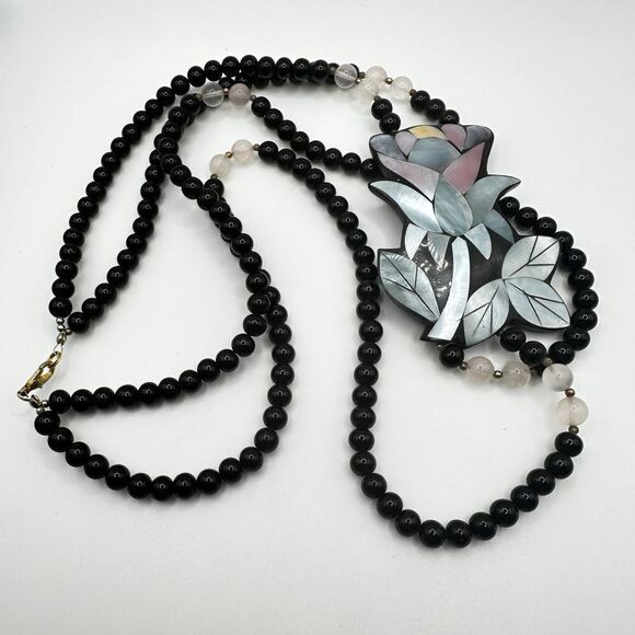 Vintage Signed Lee Sands Mother of Pearl Inlay, Rose Quartz, Lucite necklace! - Picture 13 of 15